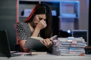 在宅ワーク疲れに効くピラティス習慣